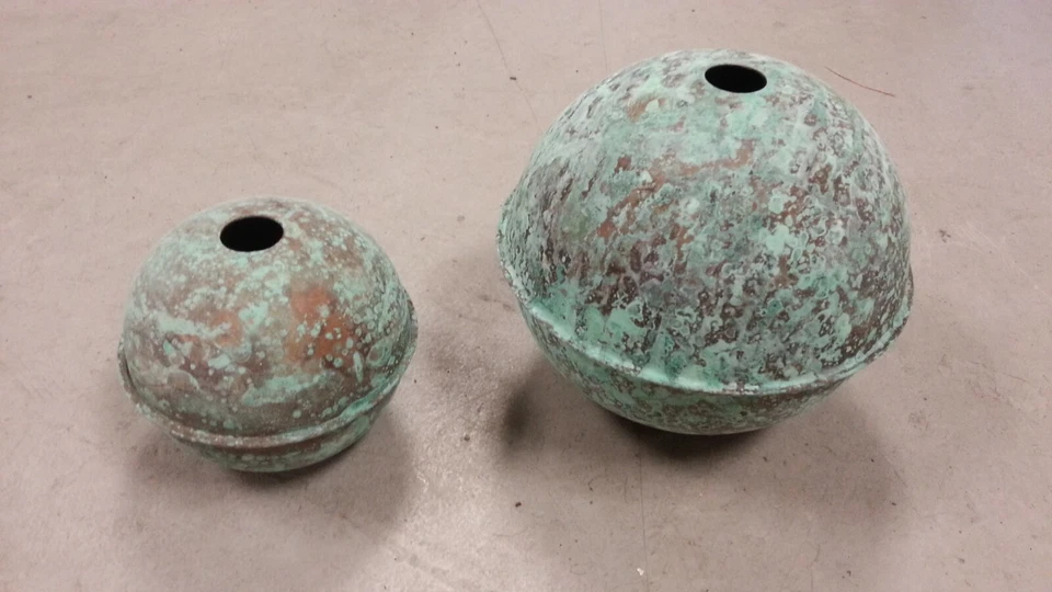 ELEGANT ANTIQUED COPPER weathervane, AS SHOWN.NO ROOF MOUNT.SHIPS 2 DAYS - Image 2 of 3