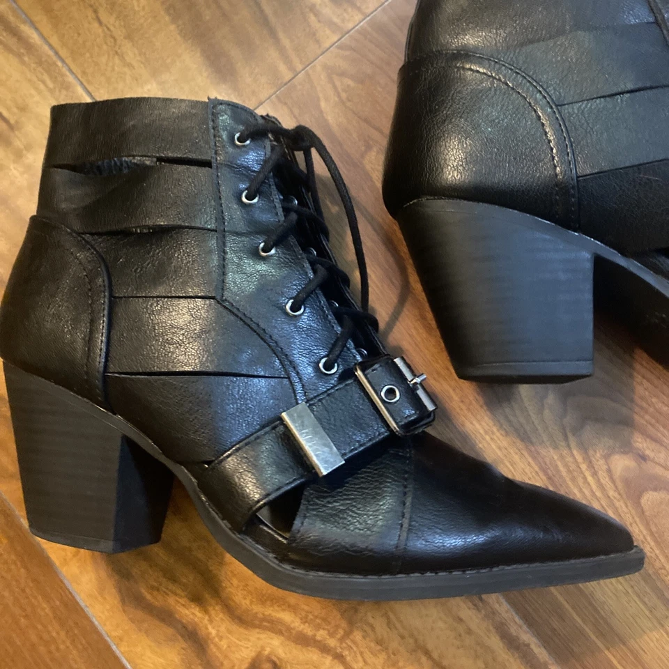 Qupid Black Lace up Booties 8.5B Vegan Leather - Image 2 of 4