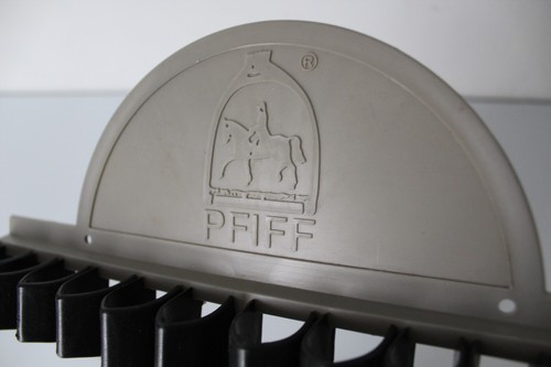 Lot 2 Pfiff Horse Crop Whip Plastic Rack Wall-Mounted Organizer Holder Storage - Picture 11 of 14