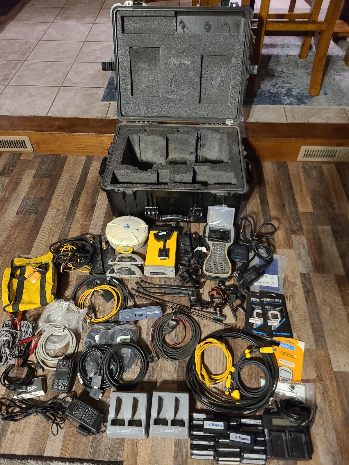 Huge Lot Trimble SPS852 Base Receiver, SPS780 Rover, Data Collector, Cables MORE