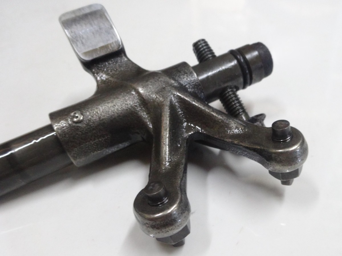 すずき 1999-2010 Suzuki GZ 250 Engine Intake Valve Rocker Arm OEM 12840