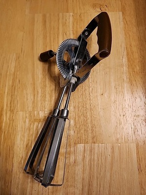Vintage Hand-Crank Hand Mixer