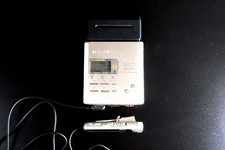Sony MD Walkman MZ-R55 Minidisc Recorder - TESTED AND WORKING 