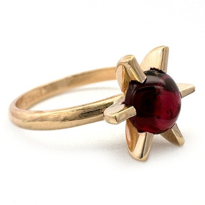Garnet ''StarNet'' Shirt Stud Ring -- Size 7 -- in 14K Gold, 2.6 Grams