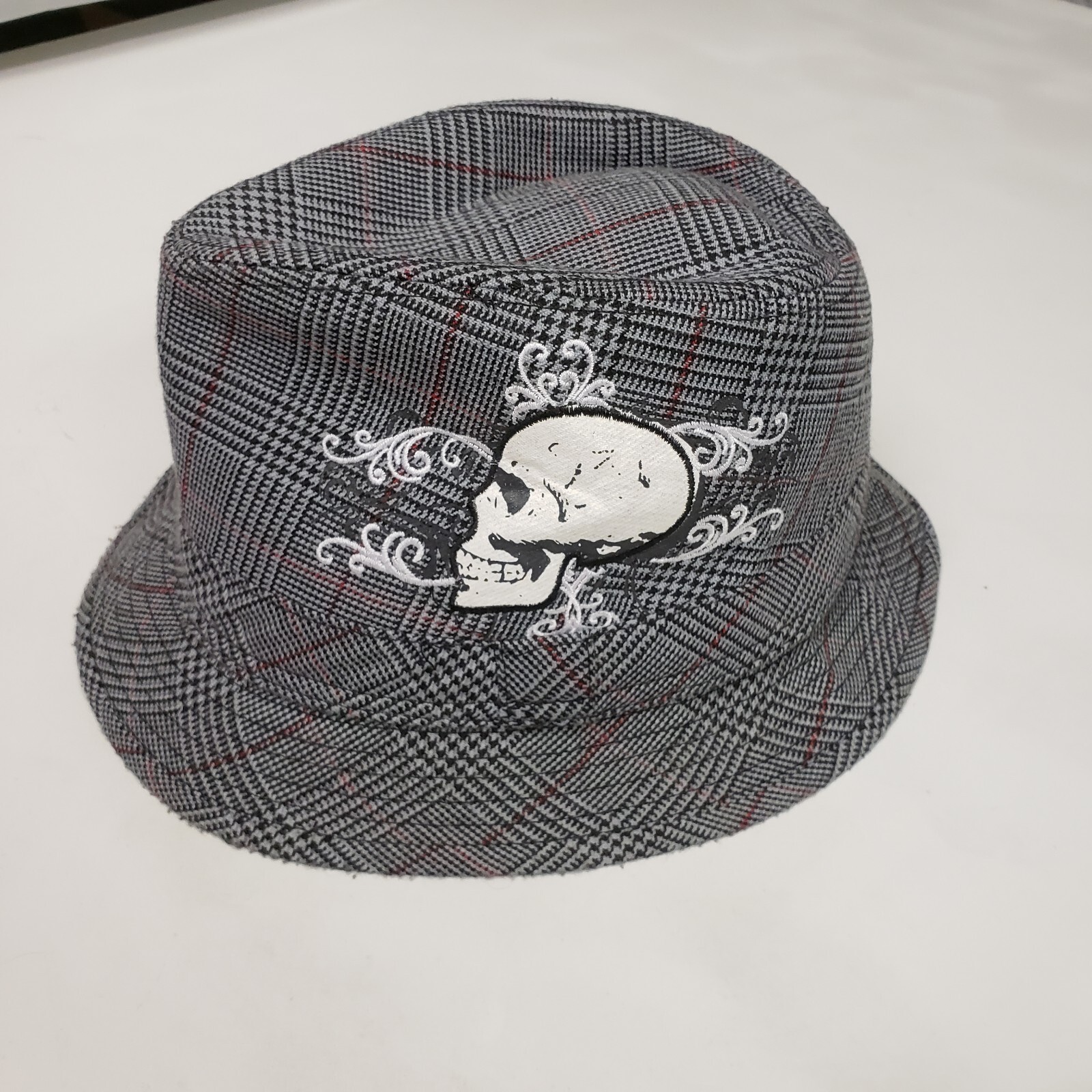 Skull Granule Fedora Hat in Red White Black Houndstooth Plaid-image