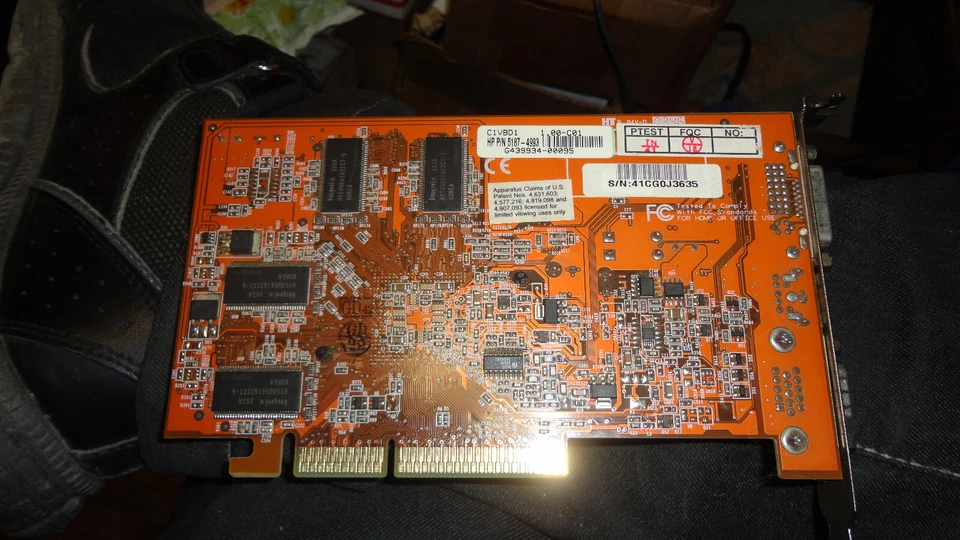Asus ATI Radeon 9600 256MB A9600/TD/P256 VR350 AGP PC Graphics Card - Image 2 of 4