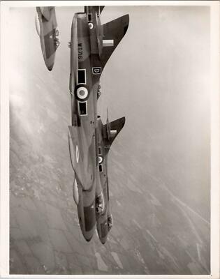HAWKER HUNTER F4 WT716 FORMATION LARGE VINTAGE ORIGINAL PRESSEFOTO RAF 2
