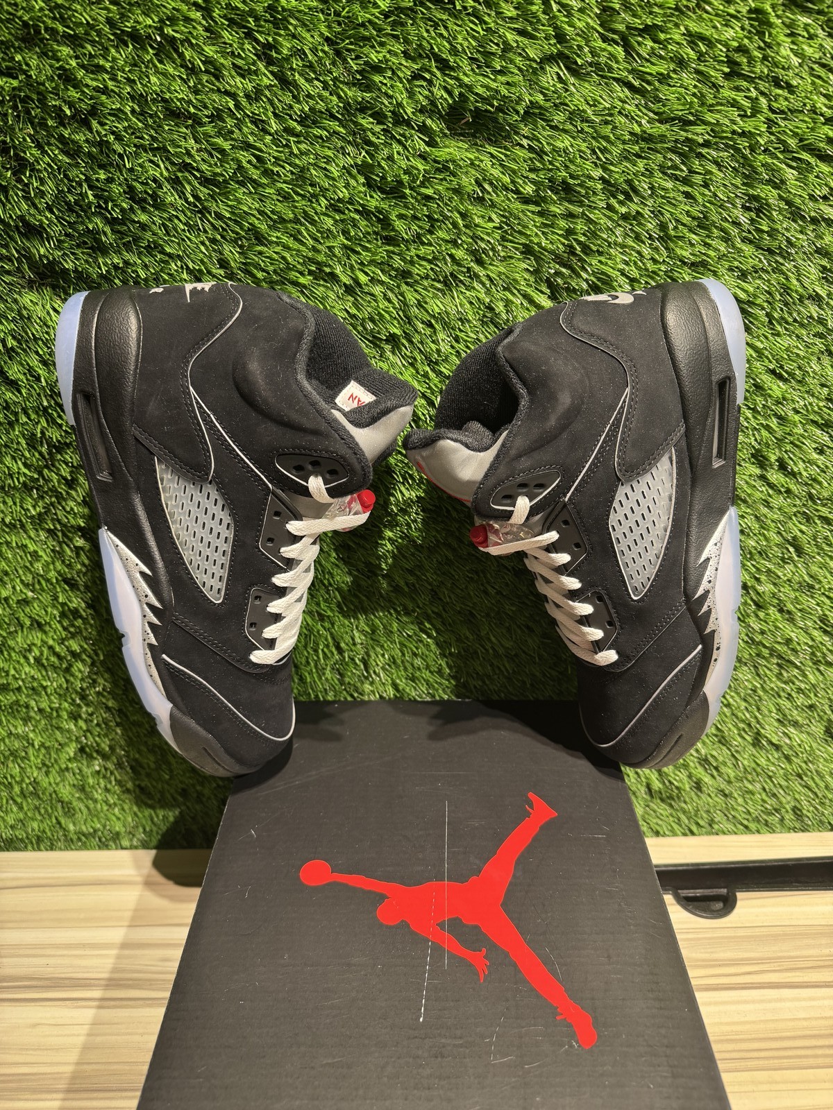 Size 6.5Y - Jordan 5 Retro OG Black Metallic Reimagined (GS) Sz 6.5Y HF3976-001  thumbnail 5