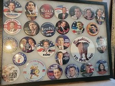 LOT OF 27 POLITICAL 2012 2016 REPUBLICAN PRESIDENTIAL CAMPAIGN BUTTONS  CASE