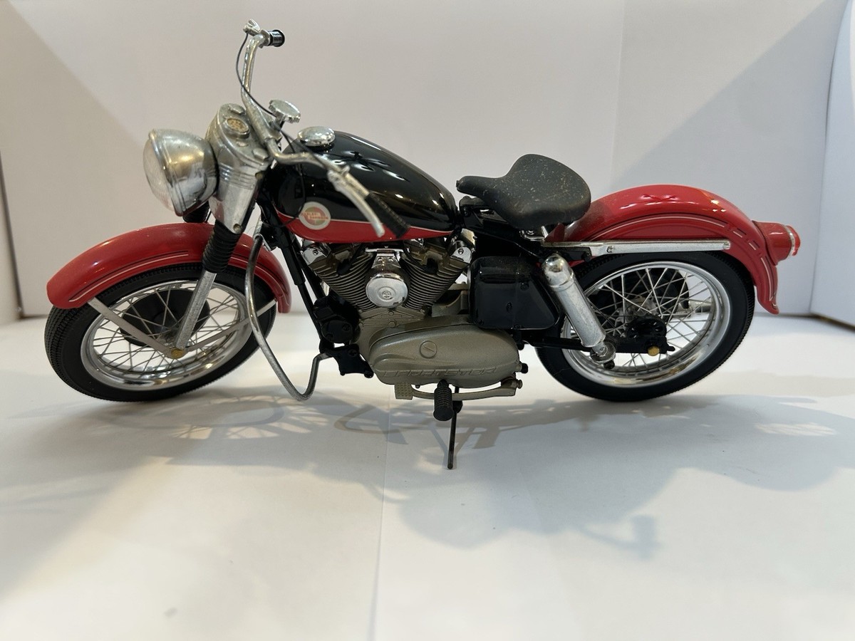 HARLEY DAVIDSON 初期スポーツスターとKモデルフォトアルバム 1957