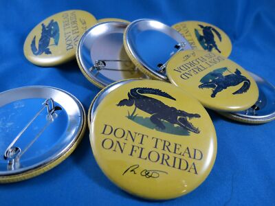 WHOLESALE LOT OF 12 RON DESANTIS 2022 DONT TREAD ON FLORIDA BUTTONS TRUMP 2024