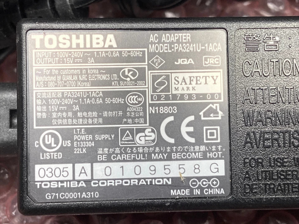 Genuine Toshiba PA3241U-1ACA AC Adapter 1.1A-0.6A 50-60Hz 15V-3A - Image 4 of 4