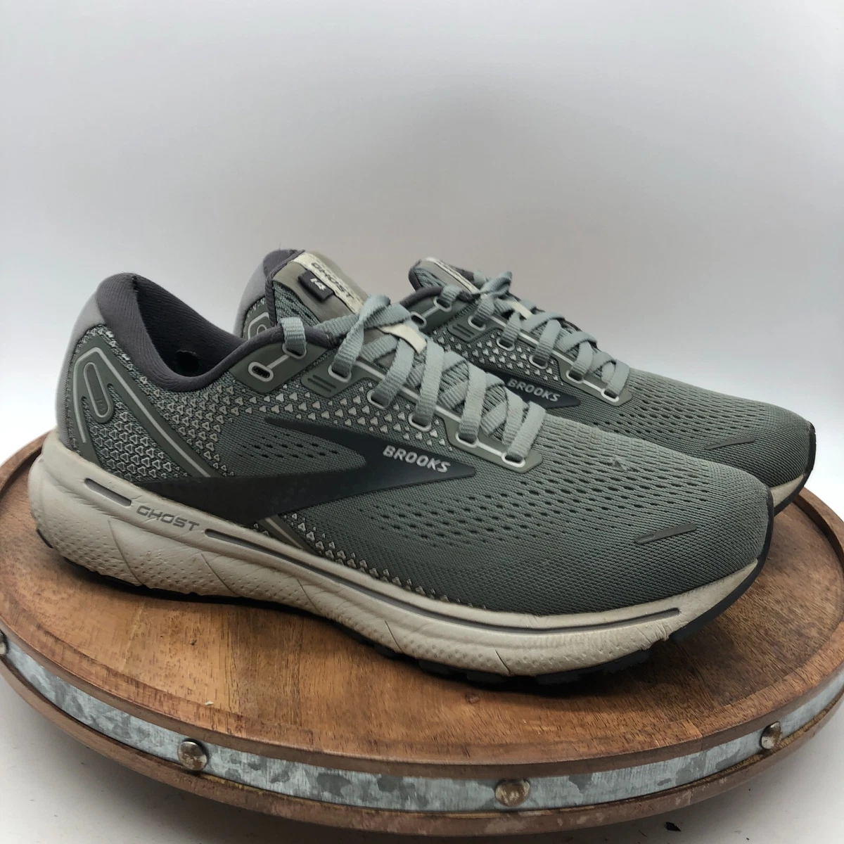 Brooks Ghost 14 Men s Size 9.5 B NARROW Running Shoes Sneakers Gray 1103691B067