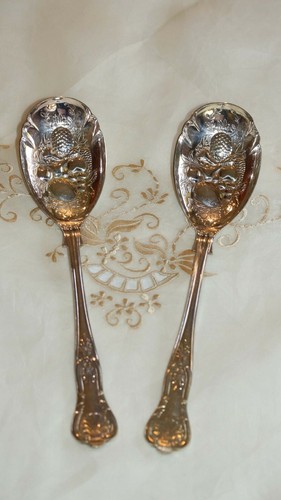 PAIR VICTORIAN STYLE KINGS PATTERN SILVER PLATED LONG BERRY SERVING SPOONS - Picture 8 of 9