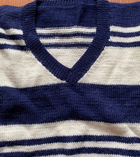 New Hand-Knitted Navy/White V Neck Cozy Vest Size 7-10 Years - Picture 2 of 3