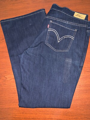 NWOT Levis Women Slight Curve Classic Jeans Bootcut 33 16 Short Dark Rinse B51
