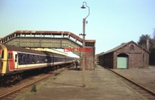 PHOTO  (2) CLASS 33 33106 AND 33119 WITH 4-TC 8010 AND 8023 AT OKEHAMPTON TAKEN