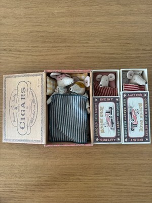 Maileg Mäuse Set - Mama und Papa in einer Zigarenschachtel und Geschwister