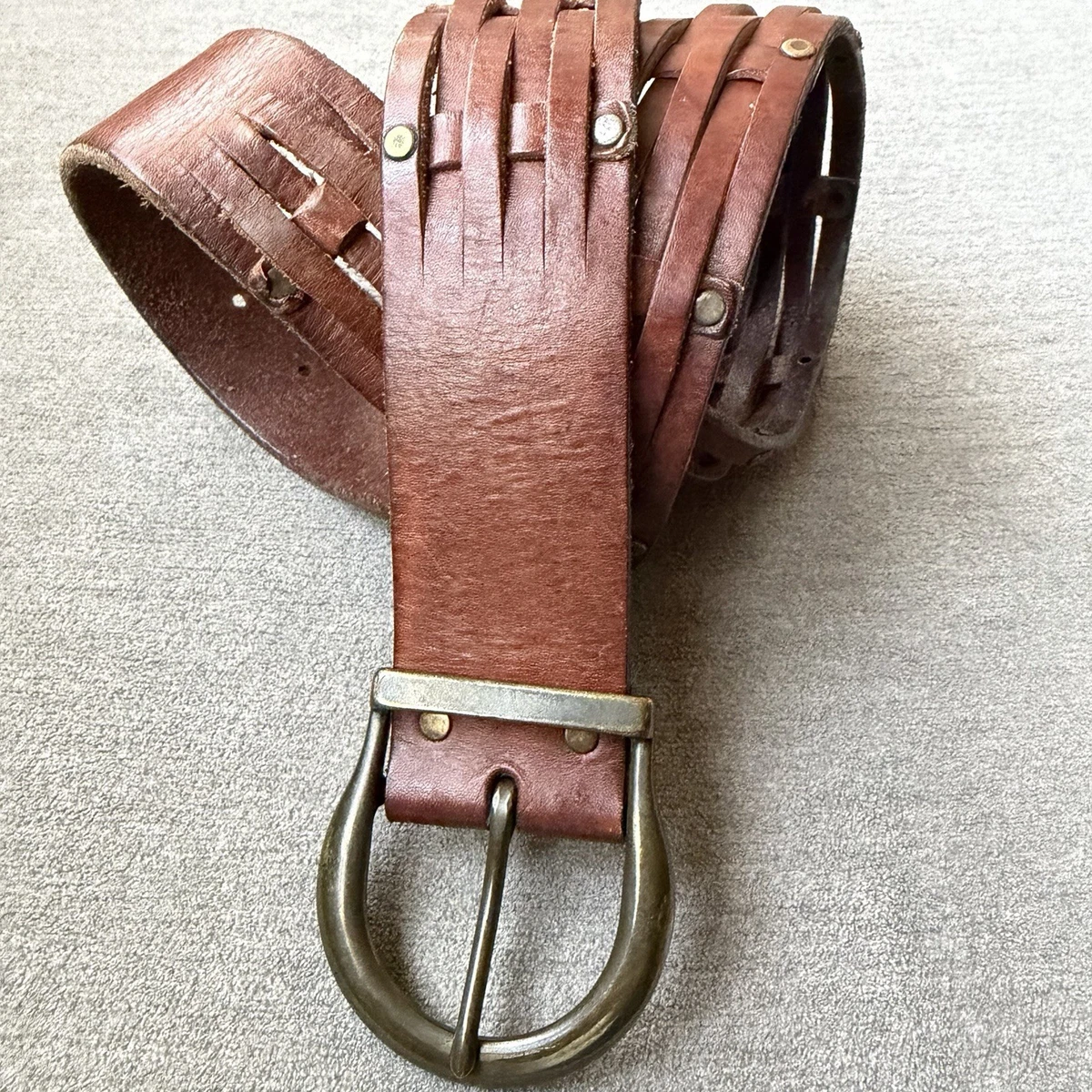 Vintage Women\'s Hollister Tan Leather Belt with Round Buckle Hollister Co. Leather Belts for Women | Mercari main image 4