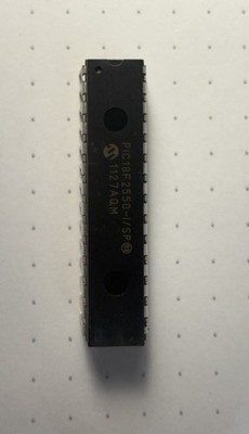 3x PIC18F2550-I/SP Microcontroller PIC EEPROM 256B SRAM DIP28