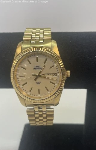 Vintage Timex Gold Tone Indiglo Quartz Watch 65.4g