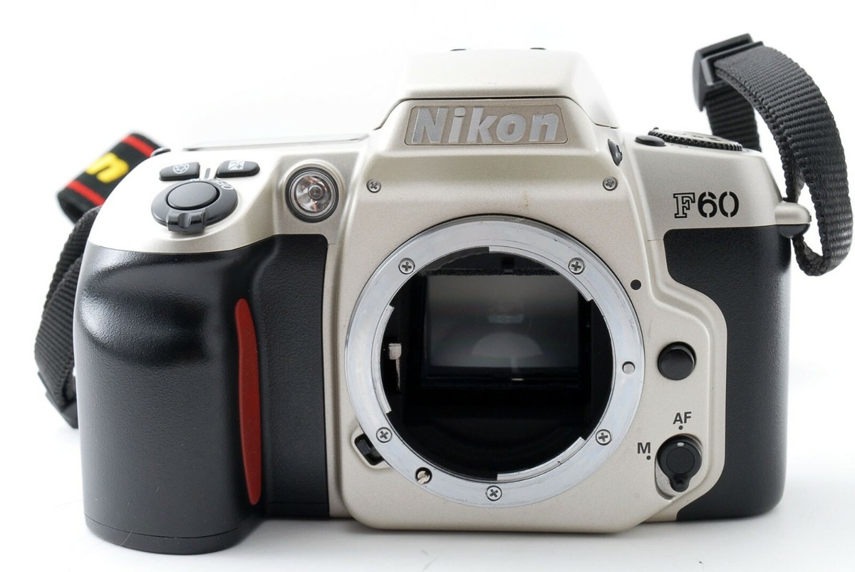 Nikon F60D Panorama 35mm SLR Film Camera Body + W Lens kit