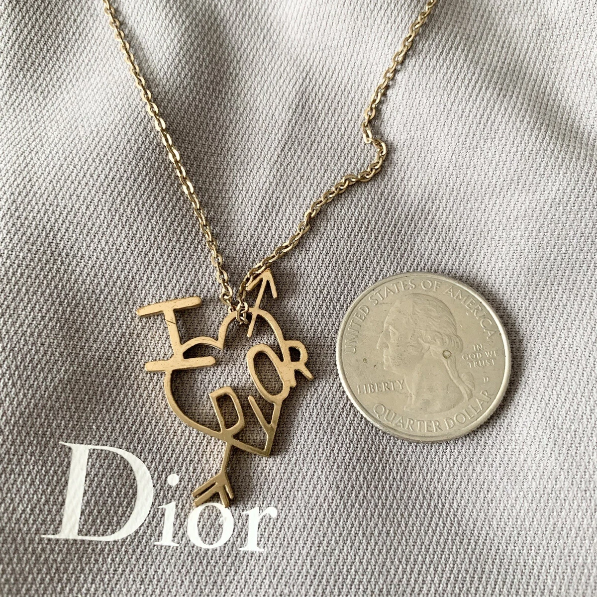 Dior clearance necklace logo