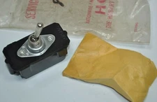 NEW Hobart 20A Toggle Switch with Hardware Part# 84705  00-084705