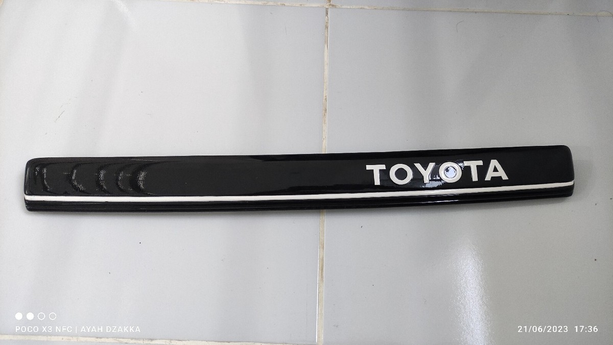 TOYOTA STARLET EP71 GARNISH SUB-ASSY, BACK DOOR, OUTSIDE | eBay