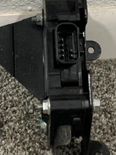 USED 2003 ONLY Cadillac CTS Genuine GM Accelerator Pedal 25742399