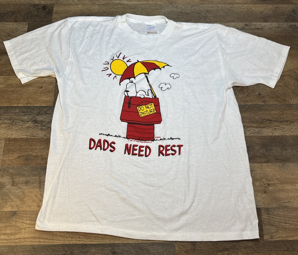 Vintage Peanuts Snoopy Dads Need Rest White T-Shirt Made USA Size 