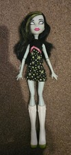 Monster High Scarah Screams Ghouls Fair Doll