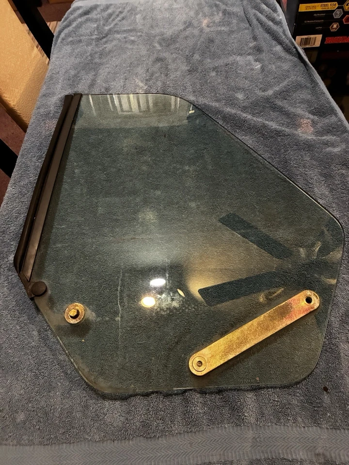 Clásico Saab 900 1986-1994 convertible ventana corredera izquierda vidrio y sello Foto 3 de 4