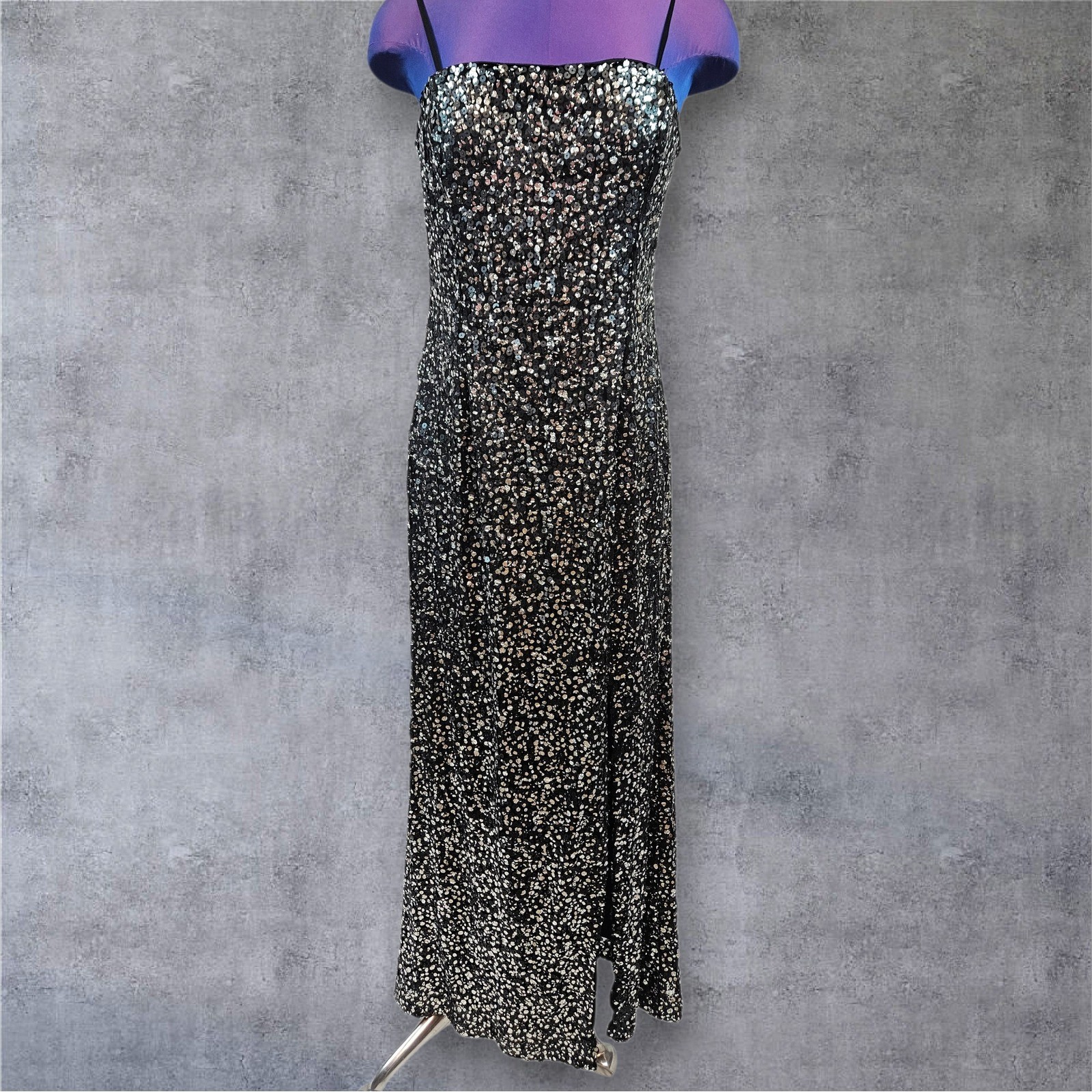 Vestido de noche Hailey Logan de Adrianna Papell negro lentejuelas sin tirantes recorte 11/12