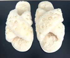 Women s White Faux Fur Slide Slippers Pearl Accents Open Toe US 9-10 EU 42-43