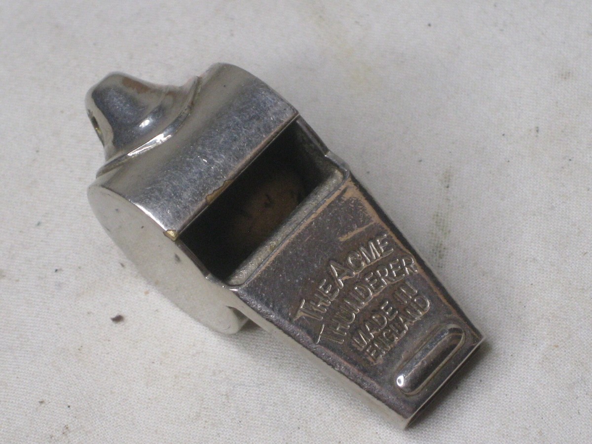 Sifflet The Acme Thunderer Vintage Made In England - Très Usé - Pour Collection