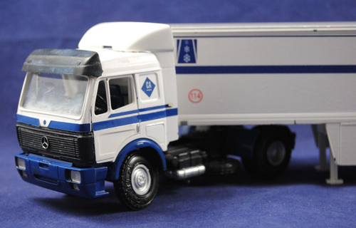 NZG 1:43 MERCEDES-BENZ 1748 S TRUCK & Spanish JOSE' CARRILLO PROMOTION TRAILER - Picture 5 of 23