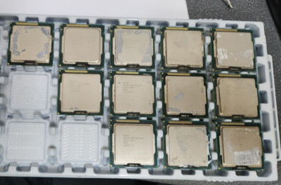12x Intel G Serie LGA1155 CPU Set: 5x G620 2x G850 2x G840 1x: G870, G630, G640