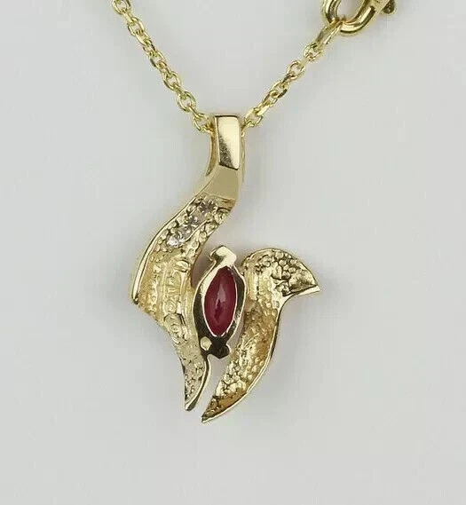 Precioso colgante de lujo ovalado de rubí rojo simulado para mujer enchapado en oro amarillo de 14 k Foto 3 de 4