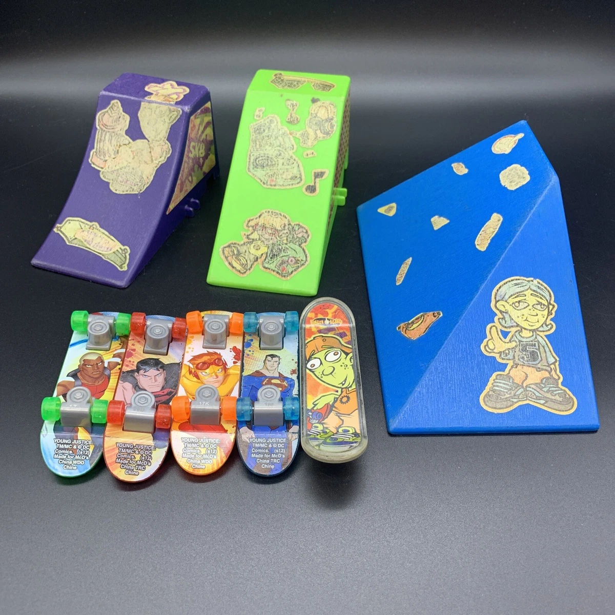 Super friends Fingerboard Skate Board Interlocking Ramps MsDonalds Lot Of 8