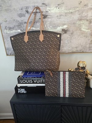 Burberry Monogram Reversible Tote PM + Matching Zip Pouch / Clutch Set   Like...
