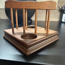 Servilletero de madera vintage con ranuras para sal y pimienta. Muy buen estado.