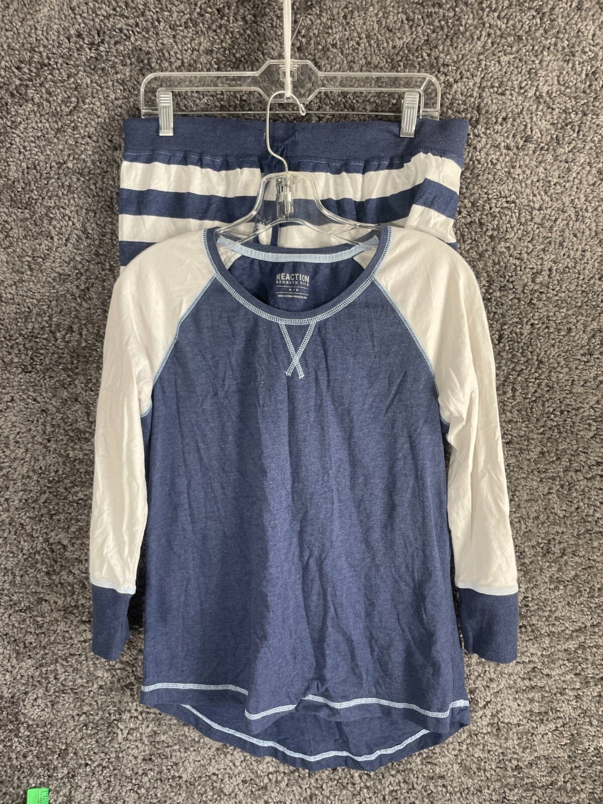 Kenneth Cole Reaction 2-Piece Sleep Set Women's Medium Blue White Shirt & Short
Opens in a new windo