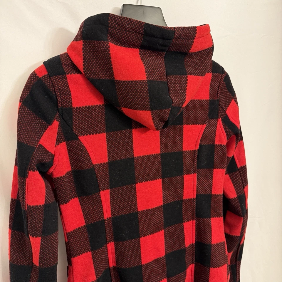 Chaqueta de mujer Buffalo Check a cuadros roja y negra otoño/invierno Foto 4 de 4