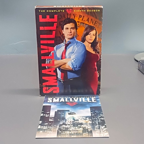 Warner Home Video Smallville Complete Eighth Season DVD Set (2008) Sci-Fi