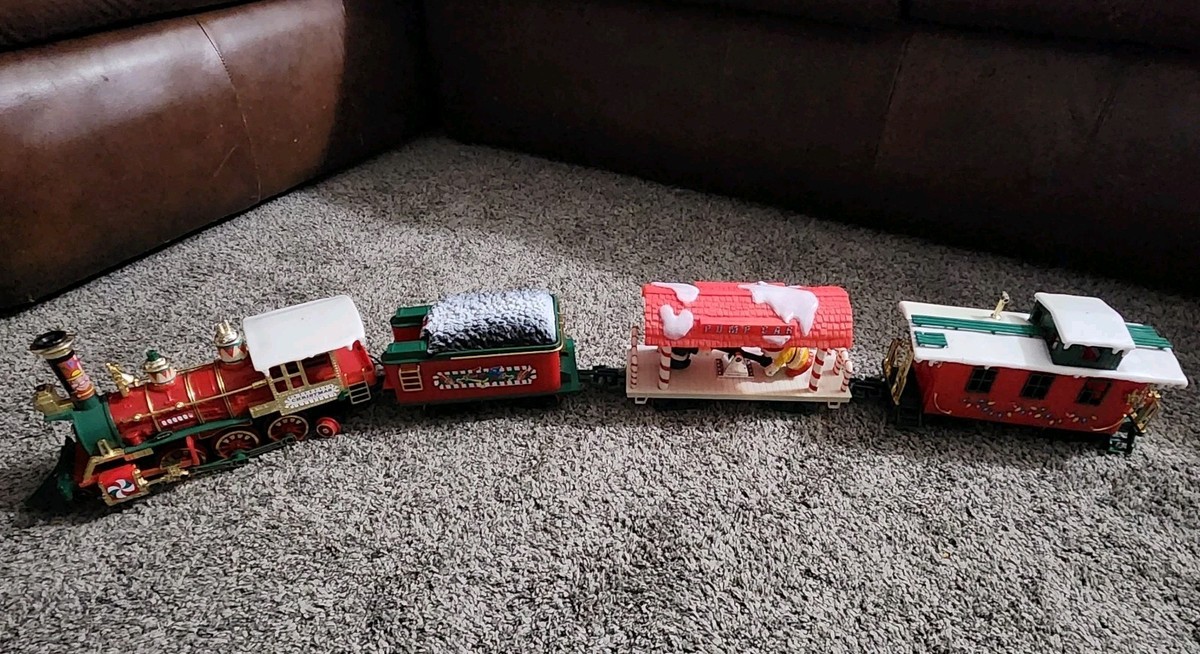 1986 New Bright Holiday Christmas Special Express Musical Train
