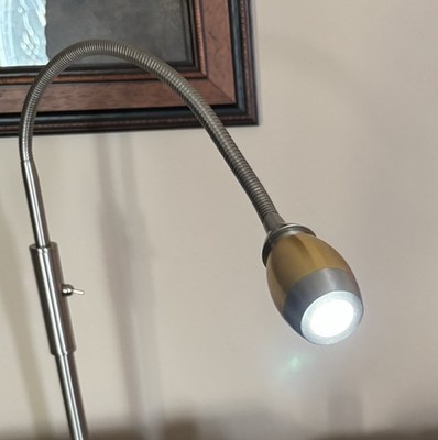daylight24 Brightness Zooming Natural Light Lamp Model 402071-39