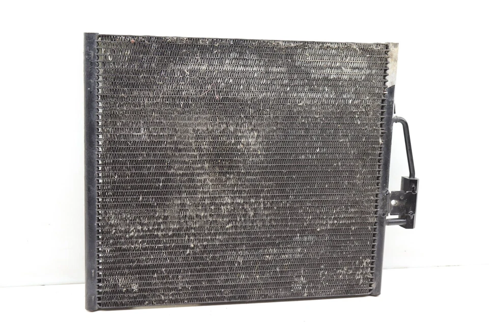 2001-2003 BMW 530I - AC Condenser 8378438 - Image 2 of 4