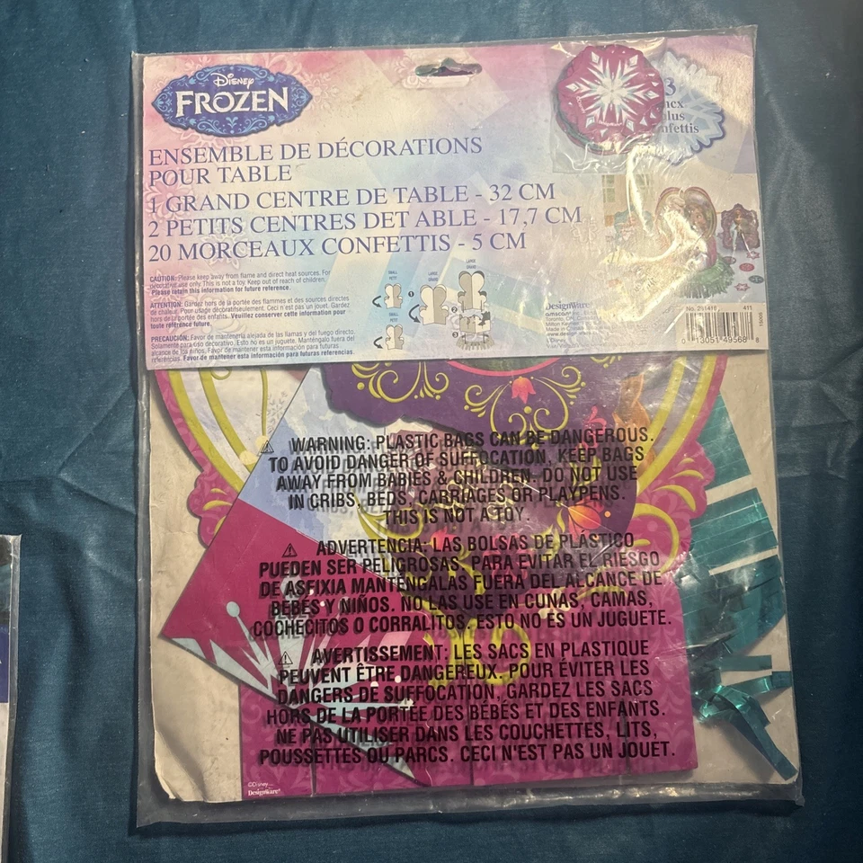 FROZEN Table Decorating Kit Party Supplies Decorations Birthday Disney - Image 2 of 2