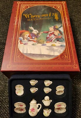 Where Am I? Alice in a Mad Tea Party Brettspiel Kickstarter Alice im Wunderland